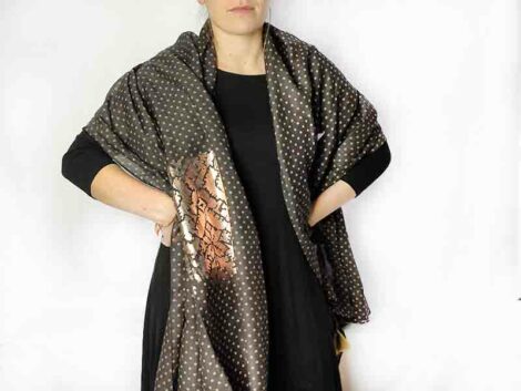 Etole-foulard-tissus-pois-cuivre-serigraphie-unique-creation-marrackech-porter-1